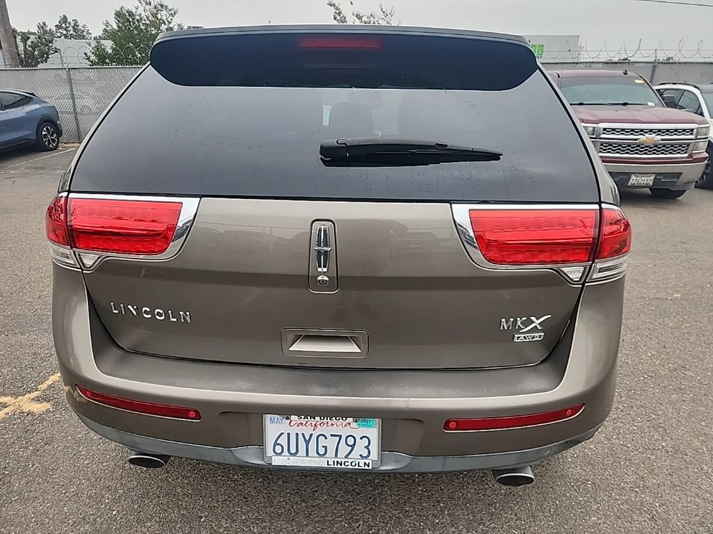 Used 2012 Lincoln MKX AWD image 11