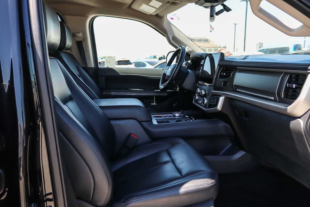 Used 2023 Ford Expedition Max XLT RWD image 16