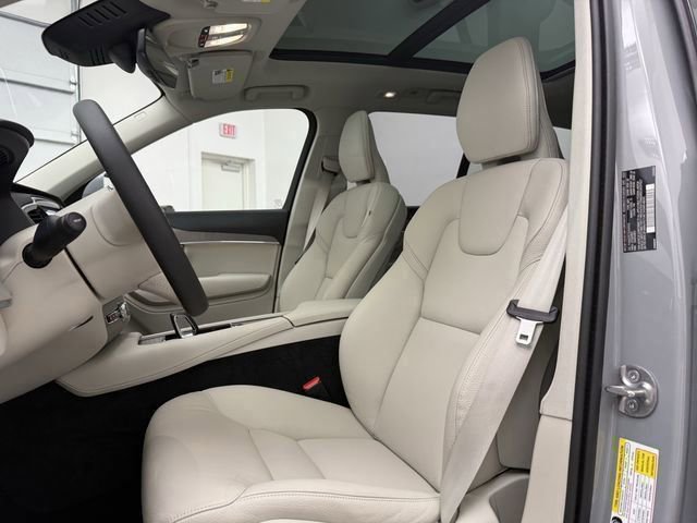 Certified 2025 Volvo XC90 B6 Plus image 14