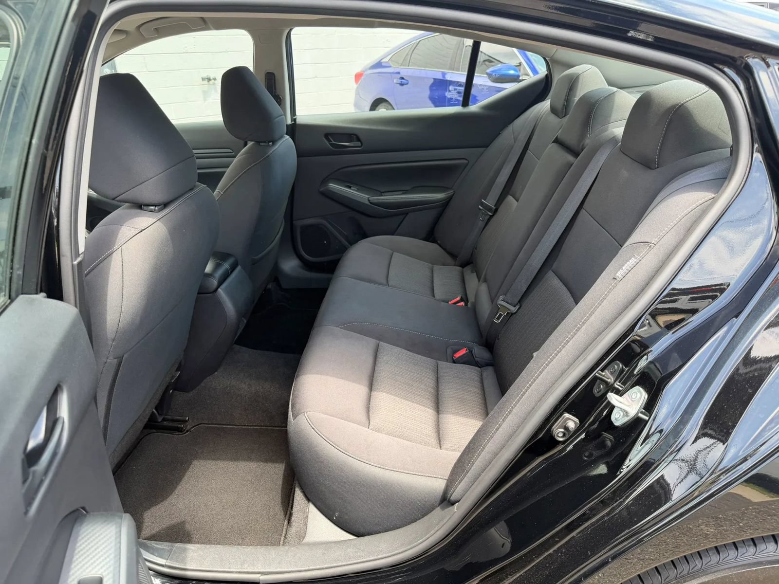 Used 2024 Nissan Altima 2.5 SV FWD image 10