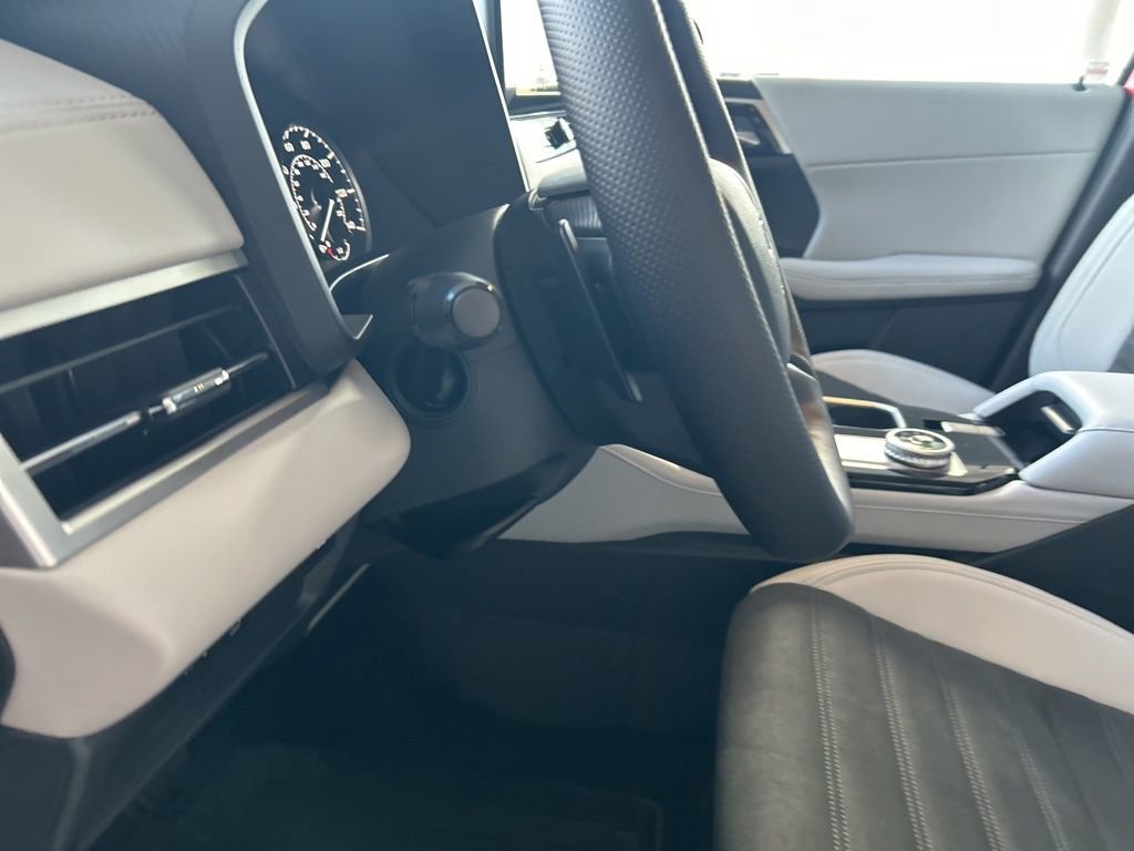 New 2026 Mitsubishi Outlander SE image 41