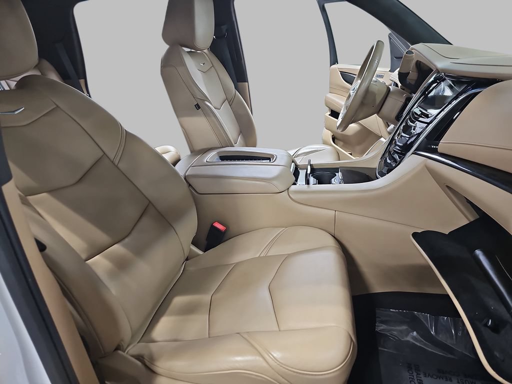 Used 2019 Cadillac Escalade Platinum AWD/4WD image 13
