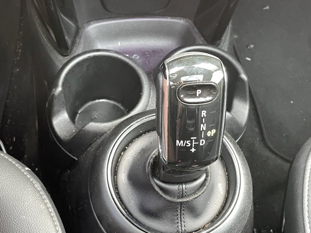 Used 2021 MINI Cooper 4-Door Hardtop image 21