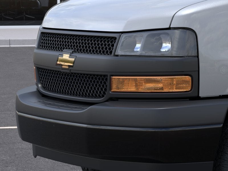 New 2026 Chevrolet Express 4500 RWD image 13