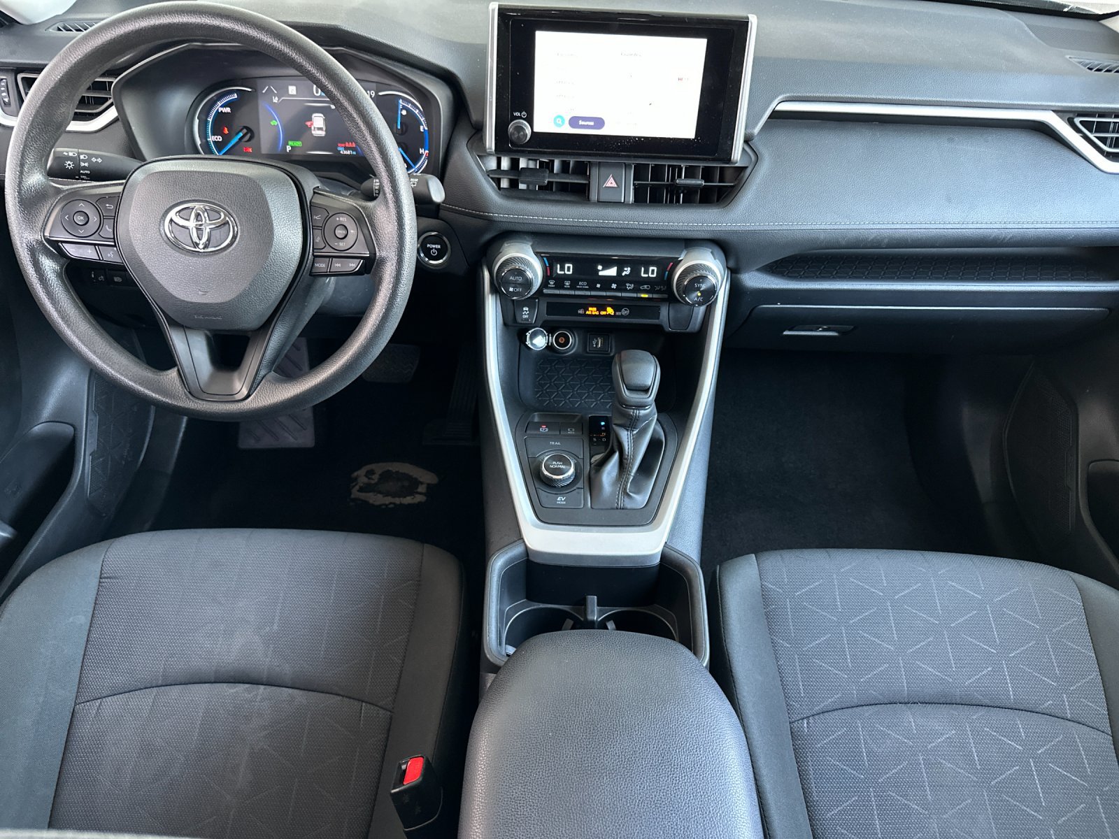Used 2025 Toyota RAV4 XLE AWD/4WD image 13