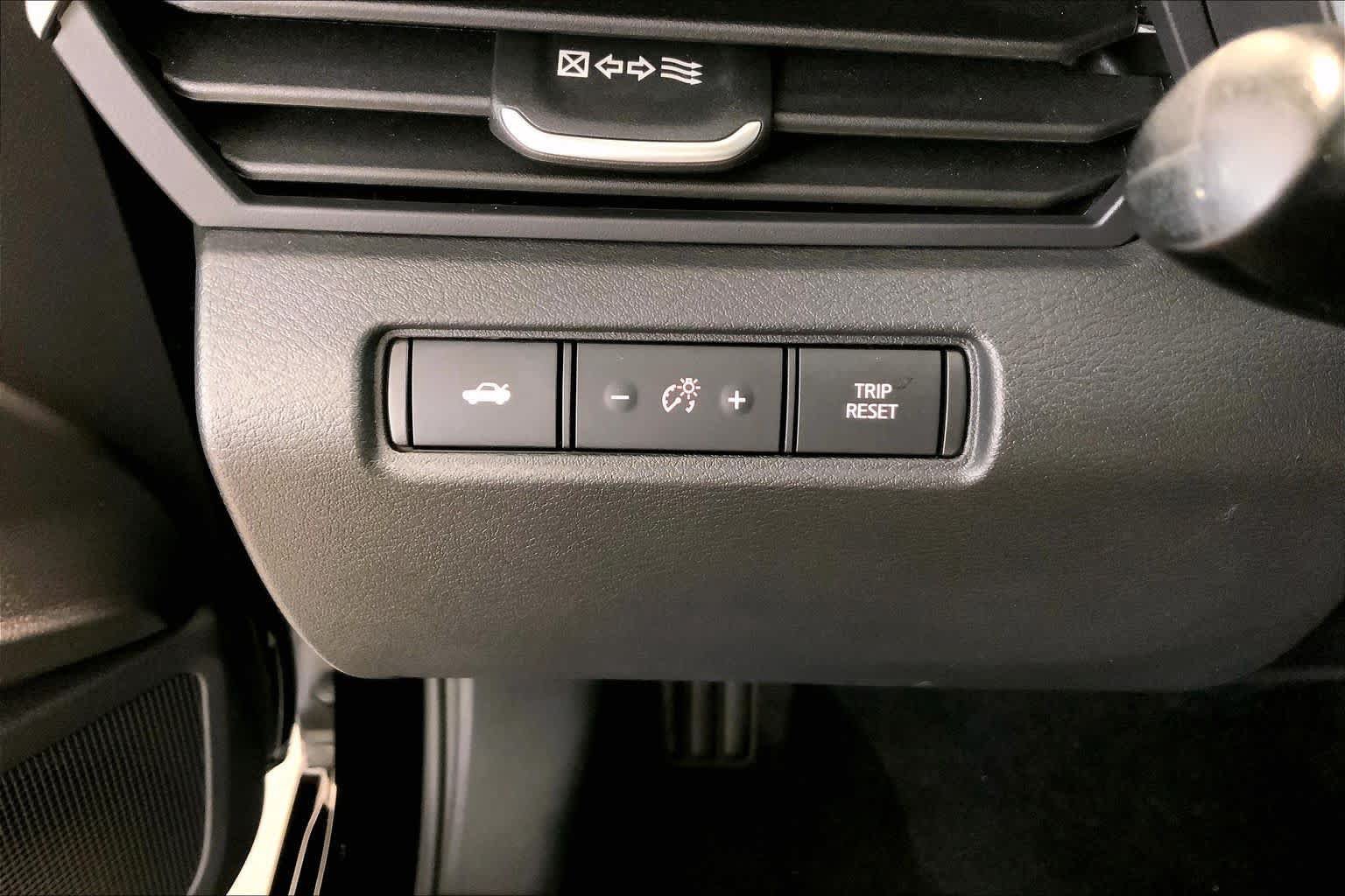 Used 2025 Nissan Altima 2.5 SR AWD/4WD image 34