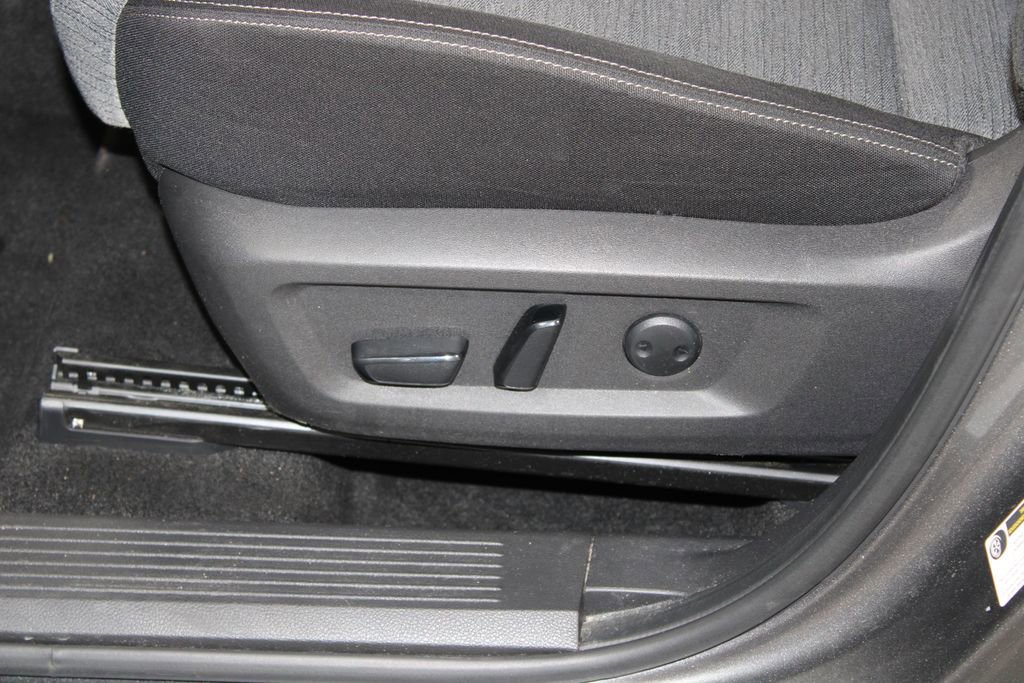Used 2021 Nissan Rogue SV FWD image 18