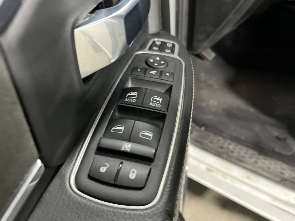 Used 2024 RAM 2500 Laramie w/ Safety Group AWD/4WD image 24
