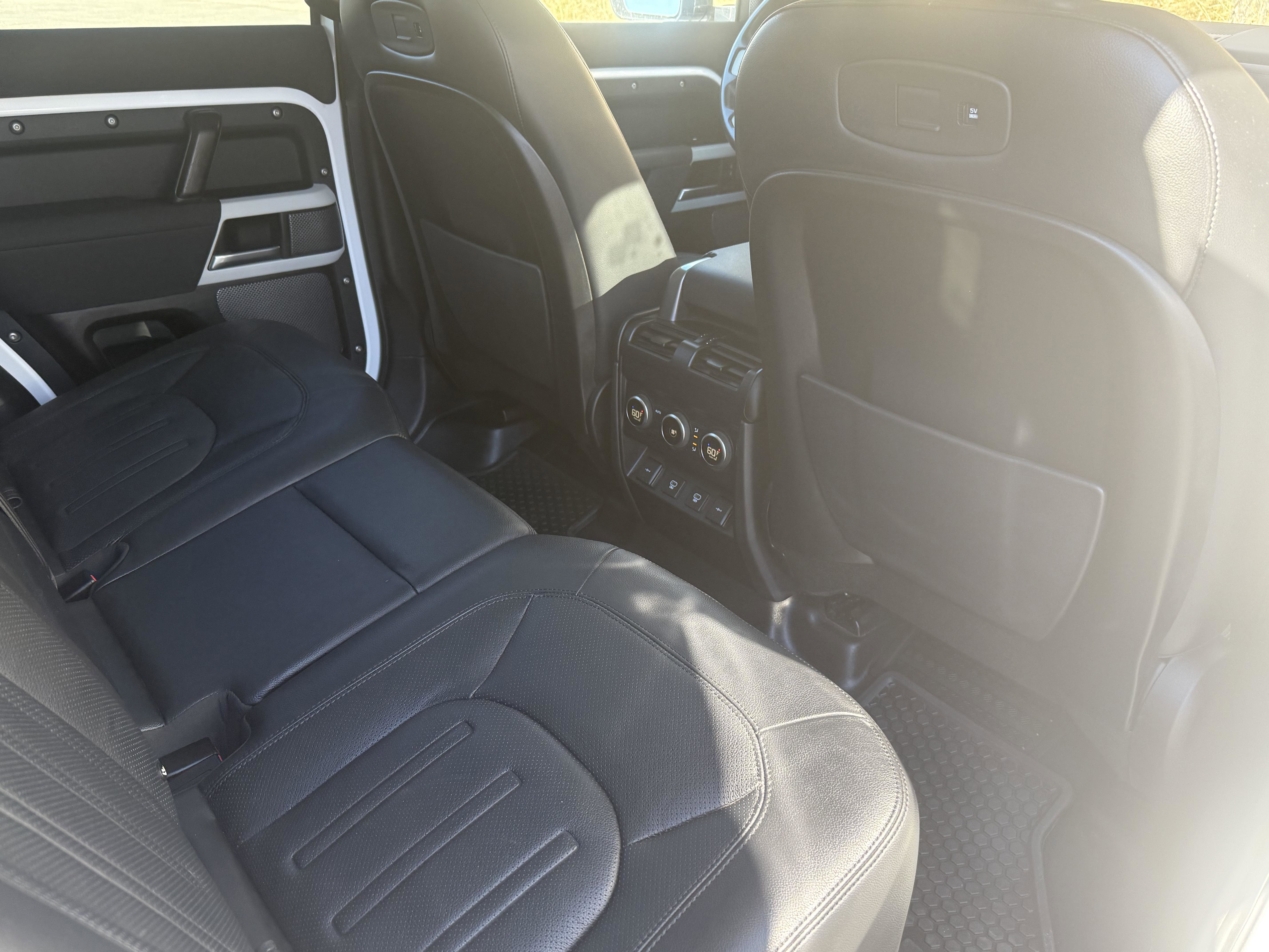 Certified 2022 Land Rover Defender 110 SE image 40