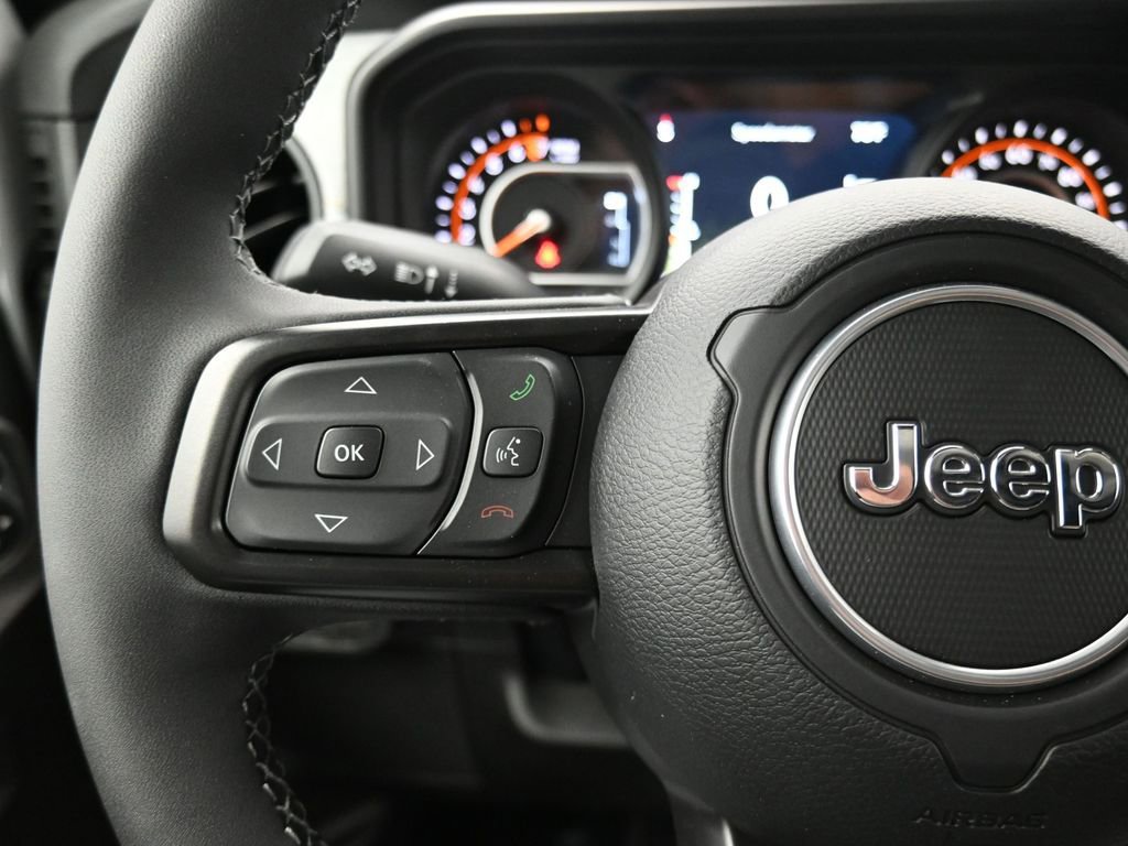 New 2025 Jeep Gladiator Sport image 24