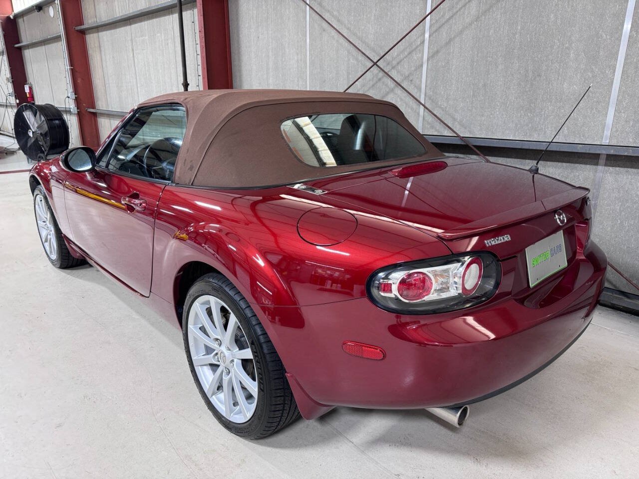 Used 2007 MAZDA MX-5 Miata Grand Touring w/ Premium Pkg RWD image 17