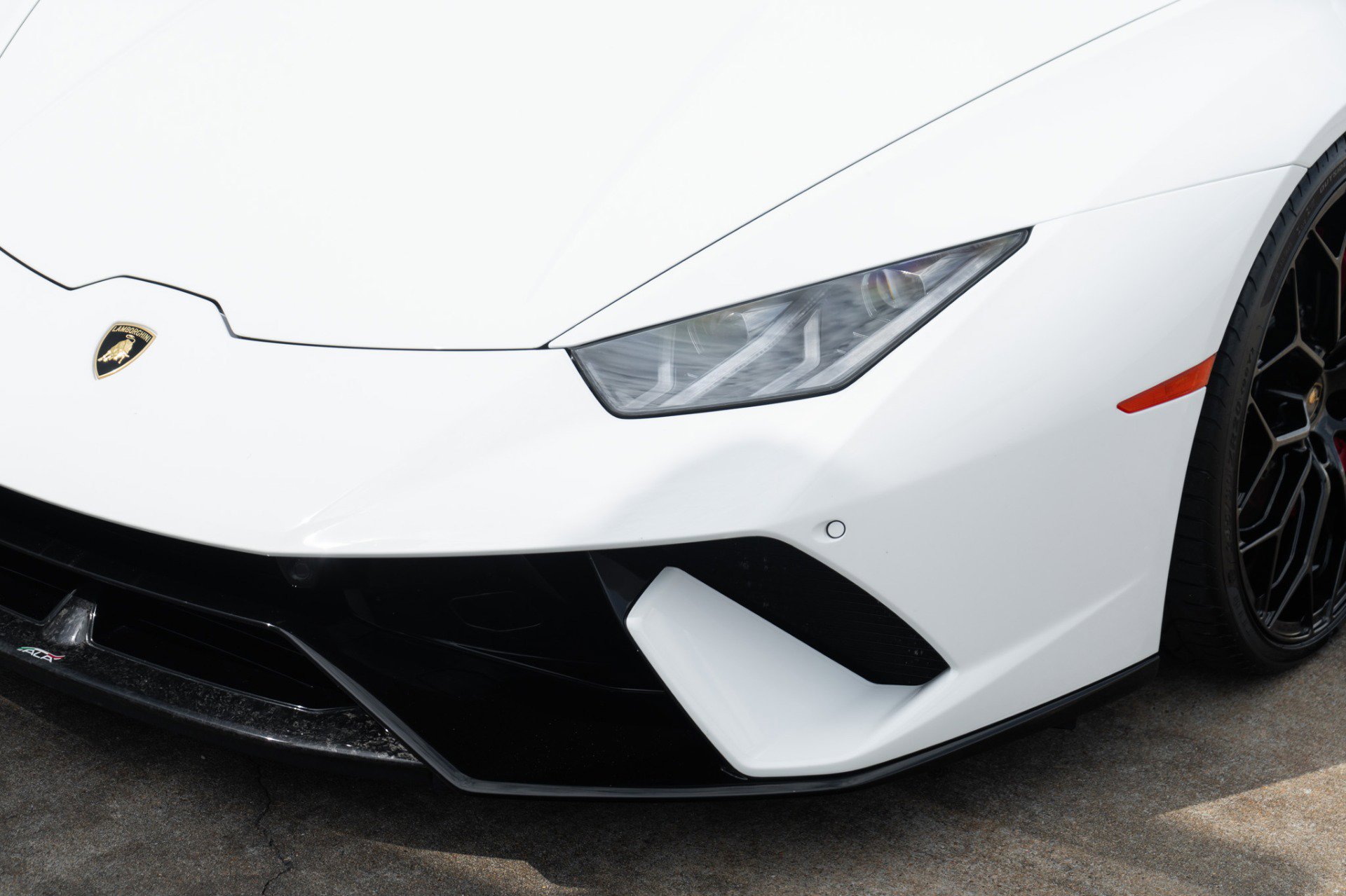 Used 2018 Lamborghini Huracan Performante image 29
