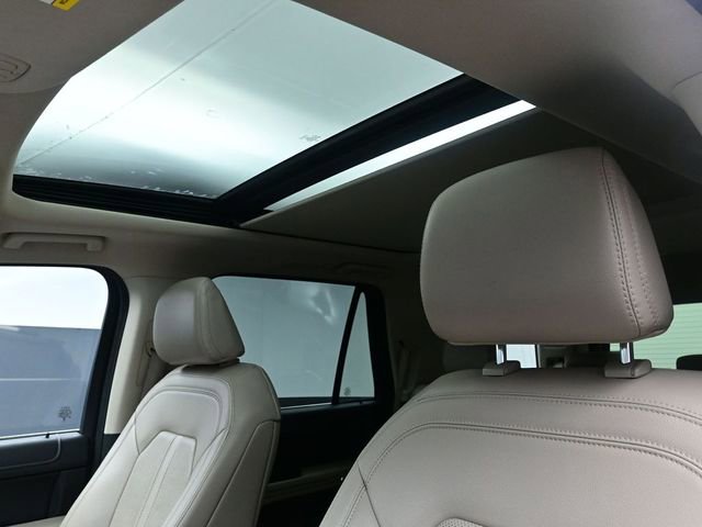 Used 2024 Ford Expedition Limited image 21