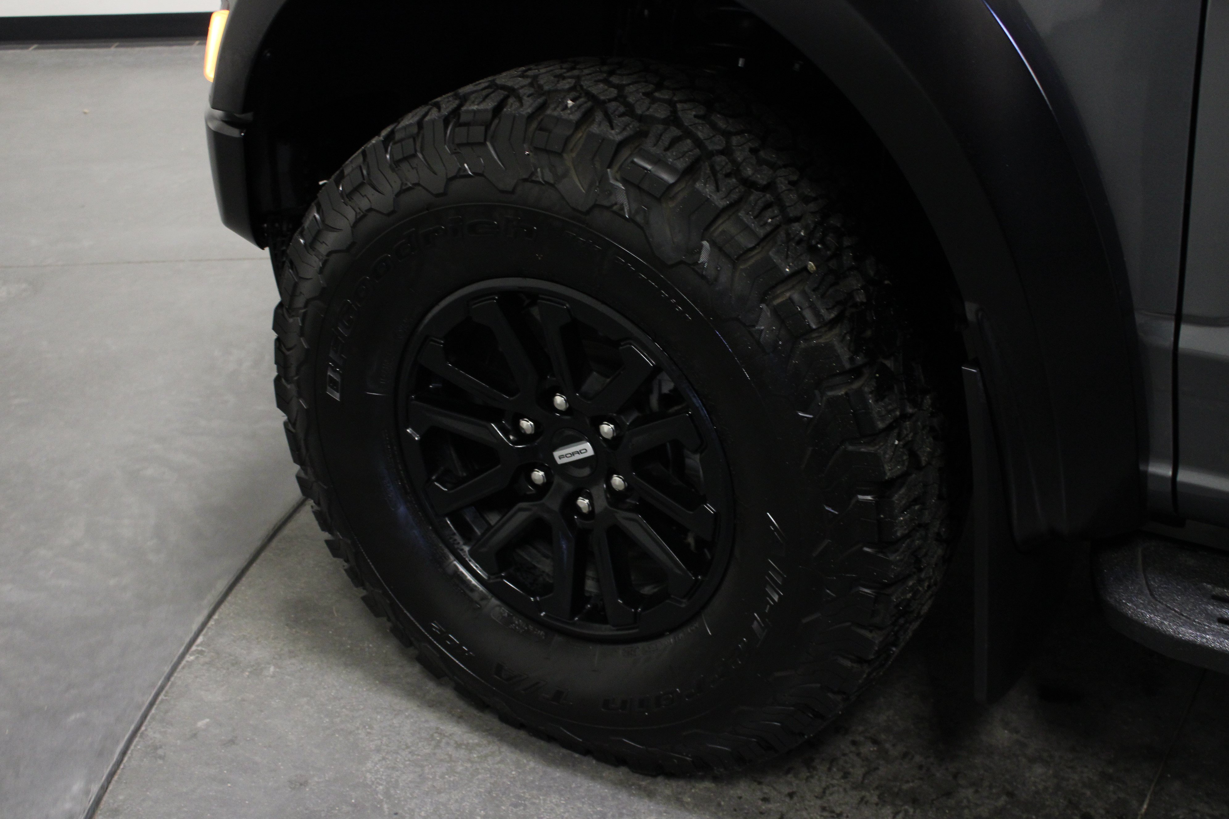 Used 2025 Ford F150 Raptor AWD/4WD image 10