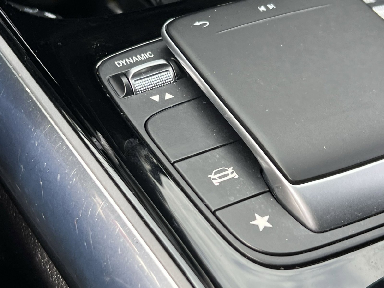 Certified 2021 Mercedes-Benz GLA 250 4MATIC w/ Premium Package image 32