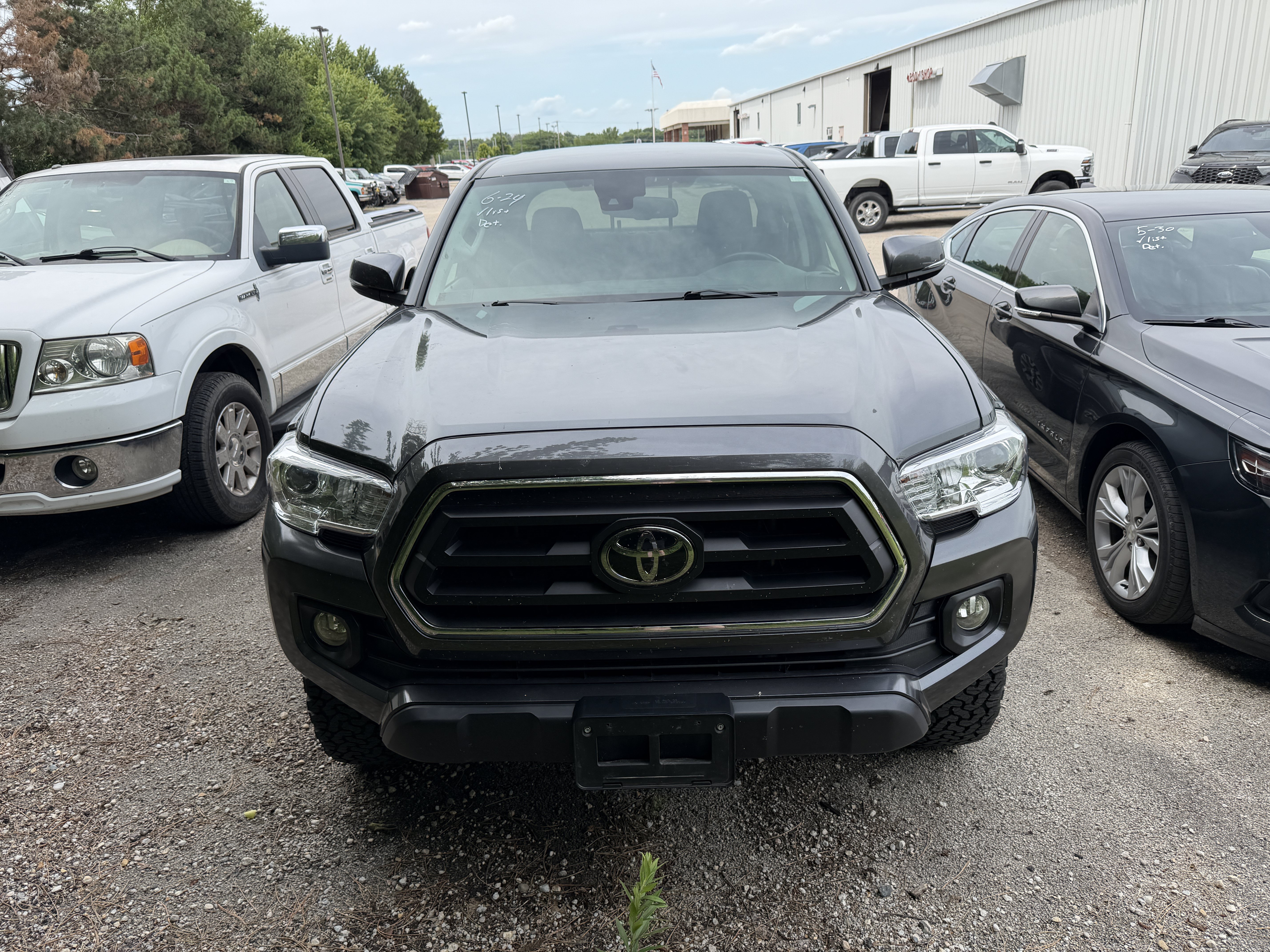 Used 2023 Toyota Tacoma SR5 w/ Technology Package AWD/4WD image 2