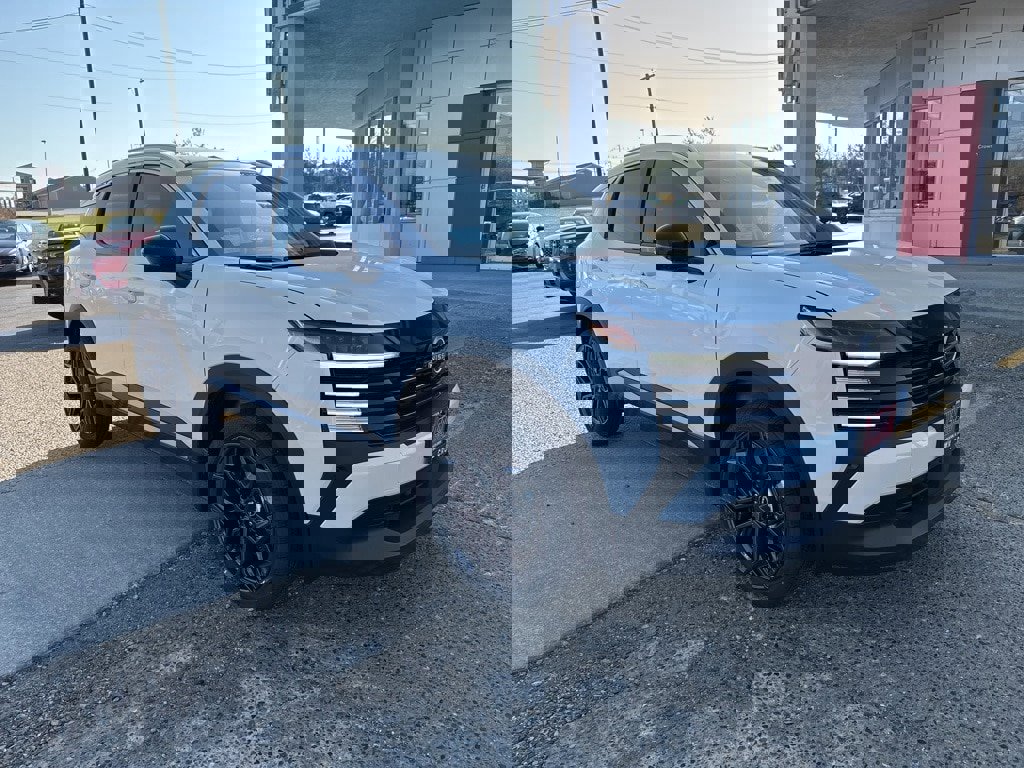 New 2026 Nissan Kicks SR w/ SR Premium Package image 2