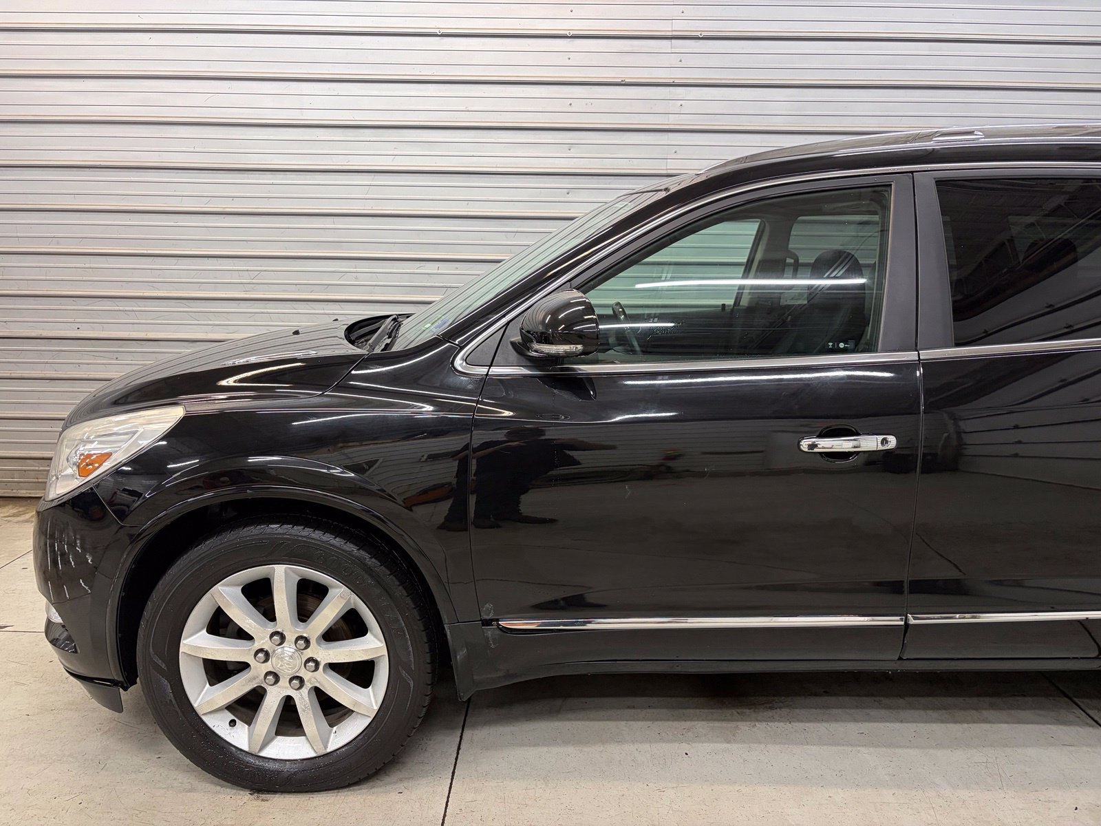 Used 2016 Buick Enclave Premium w/ Experience Buick Package AWD/4WD image 3