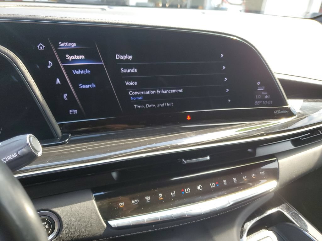 Used 2023 Cadillac Escalade Sport w/ LPO, Floor Liner Package AWD/4WD image 25