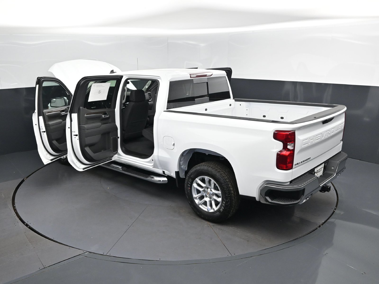 New 2026 Chevrolet Silverado 1500 LT w/ Z71 Off-Road Package AWD/4WD image 2