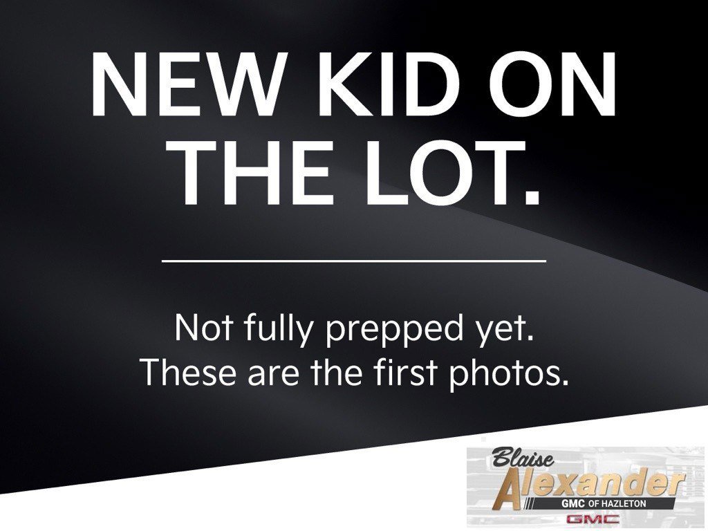 Used 2021 Buick Enclave Essence w/ Sound and Sites Package image 2