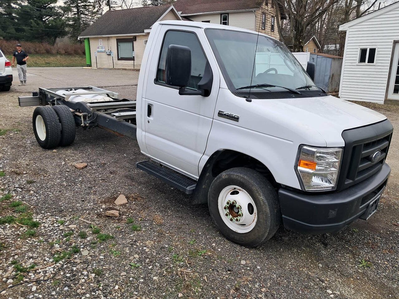 Used 2018 Ford E-450 and Econoline 450 Super Duty w/ Power Windows & Locks Group RWD image 1