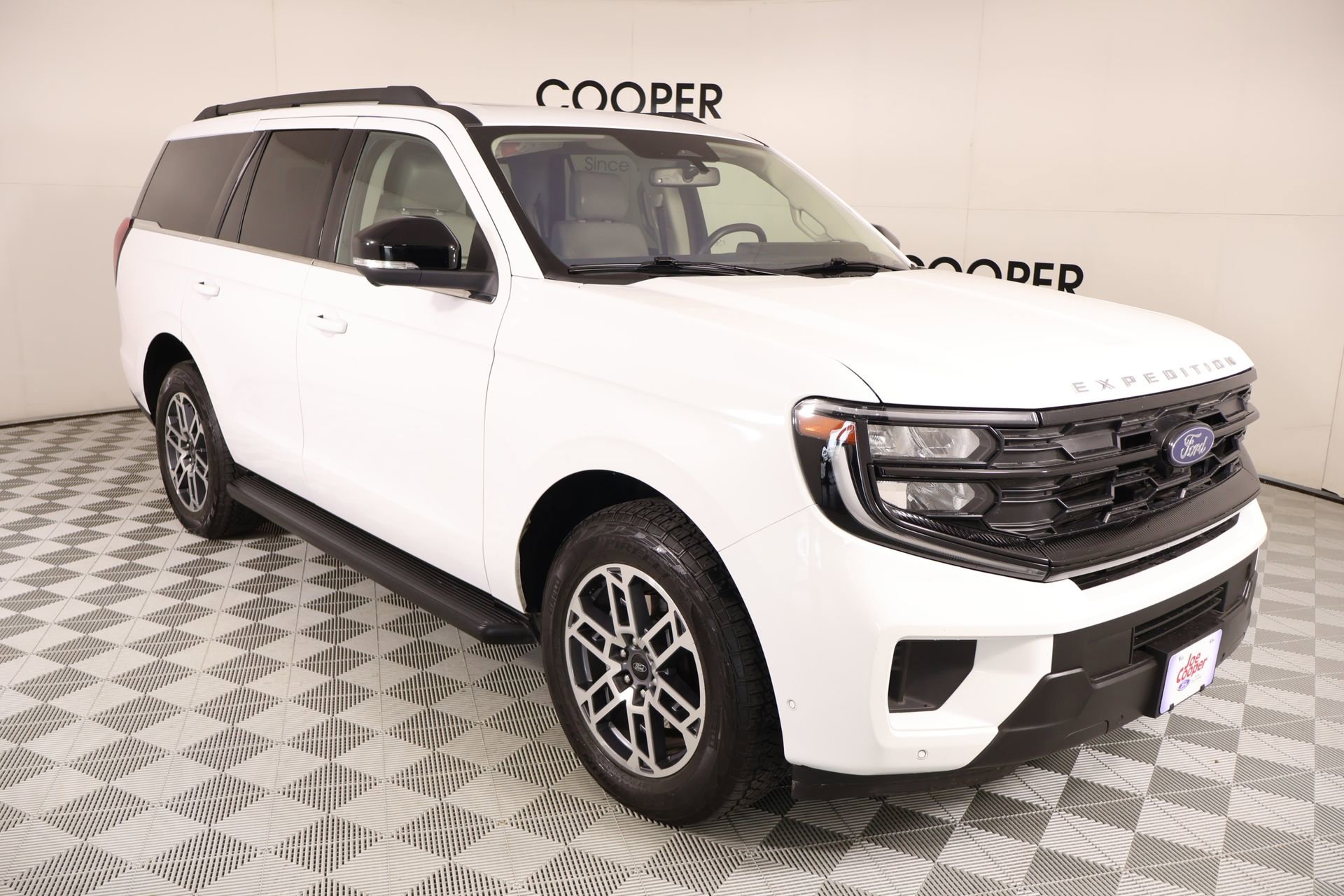 Used 2025 Ford Expedition Active AWD/4WD 360° Tour