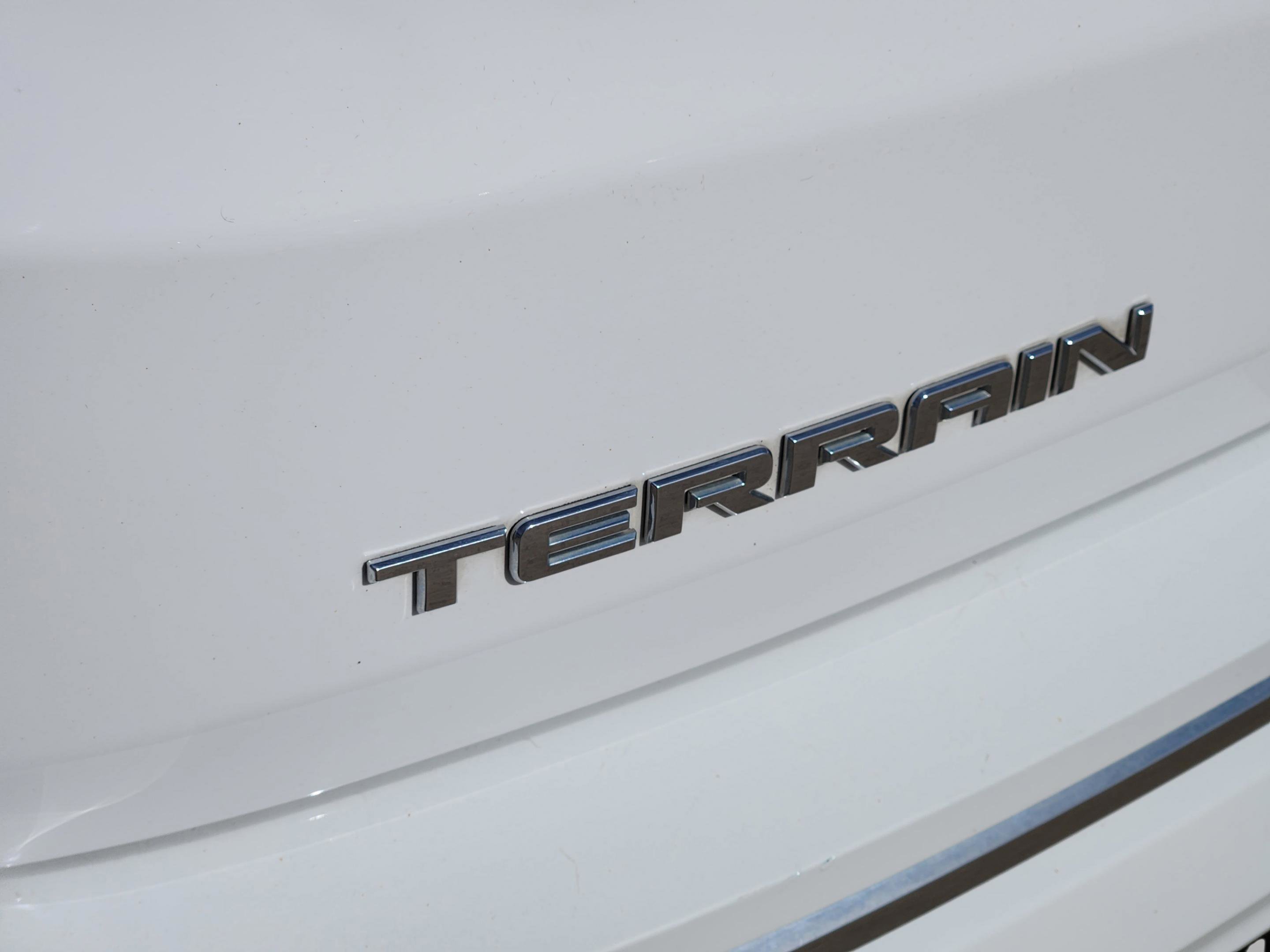 Used 2018 GMC Terrain Denali w/ Advanced Safety Package AWD/4WD image 12