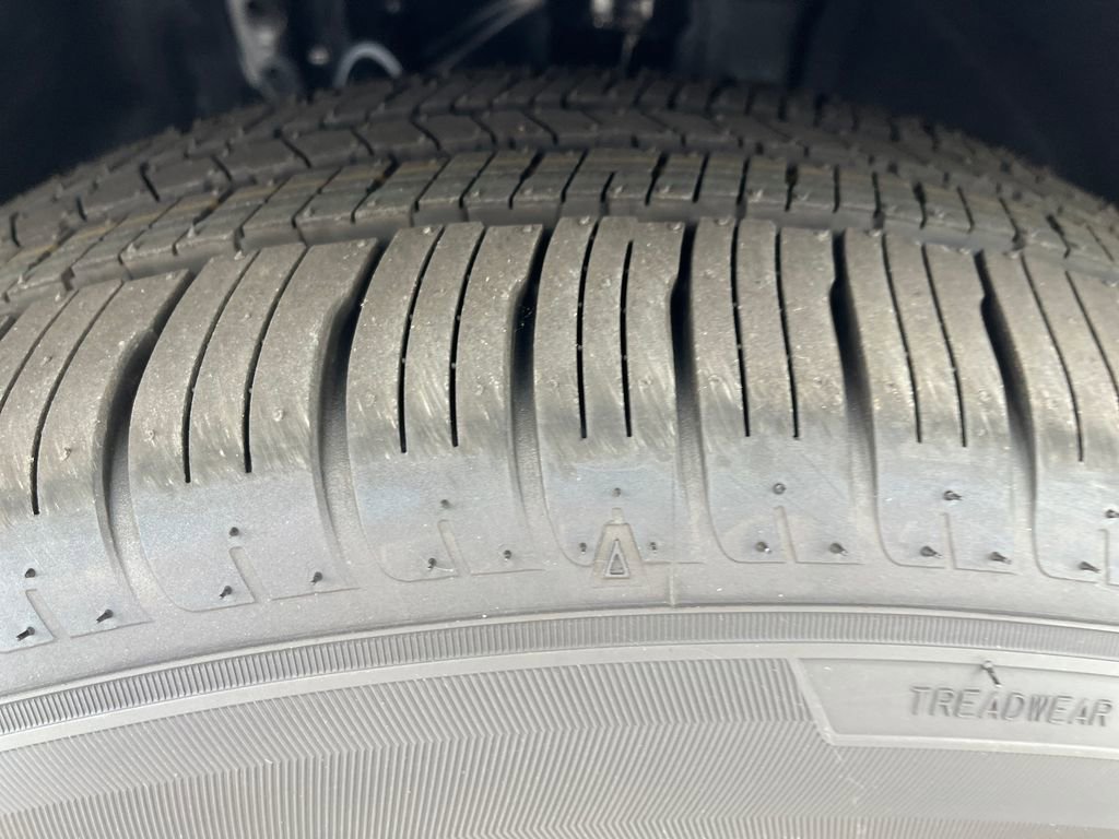 New 2025 Toyota Sienna LE image 28