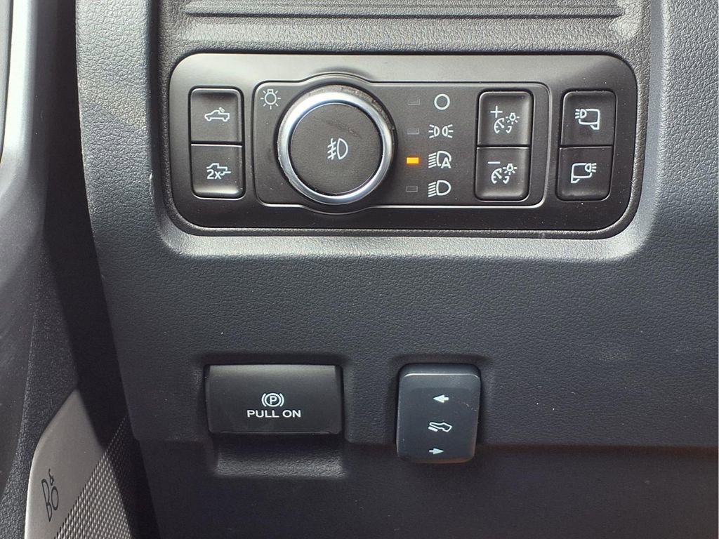 New 2026 Ford F350 Lariat w/ Black Appearance Package image 12