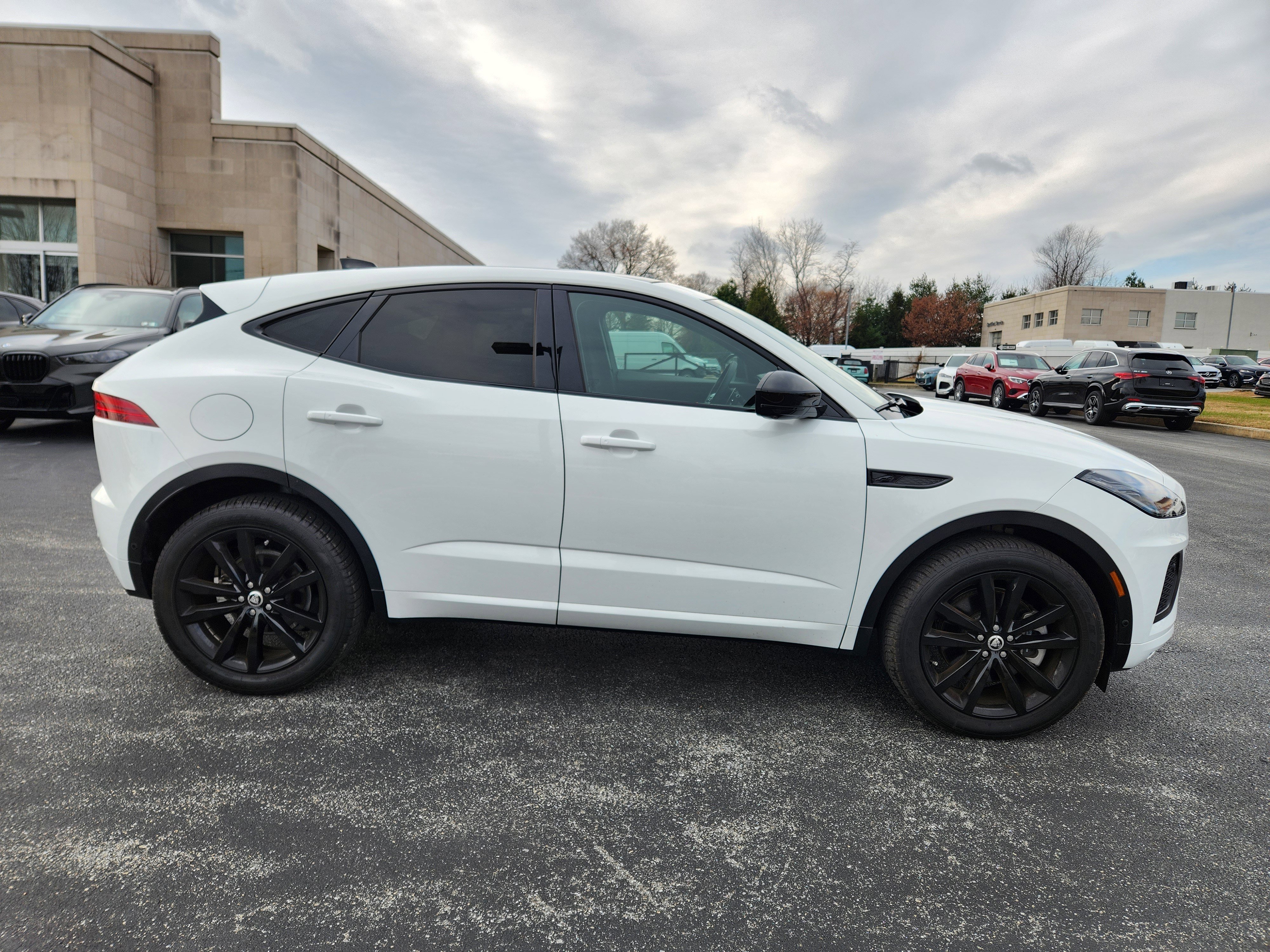 Certified 2024 Jaguar E-PACE R-Dynamic SE image 6