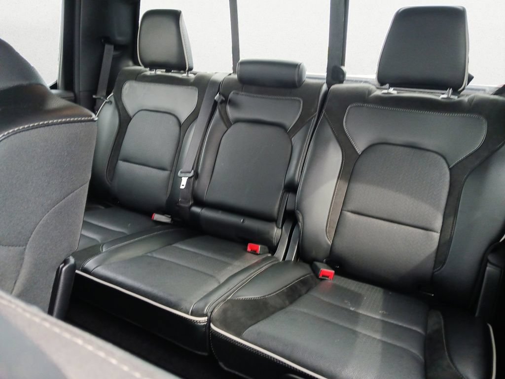 Used 2025 RAM 1500 Laramie AWD/4WD image 9