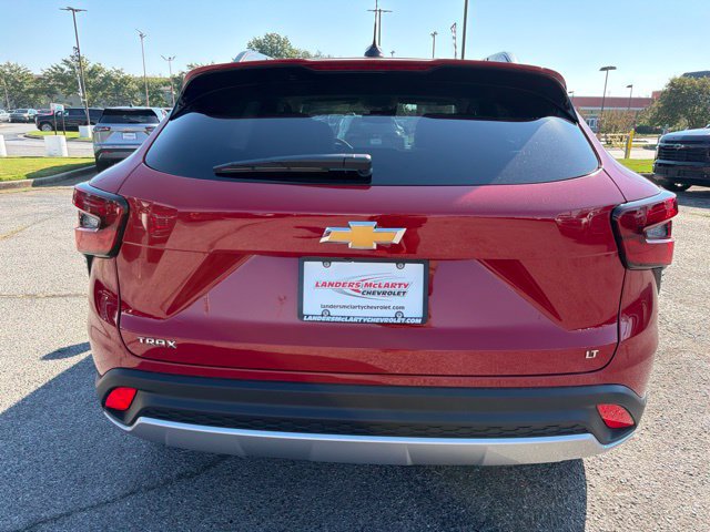 New 2026 Chevrolet Trax LT w/ Sunroof Package FWD image 4