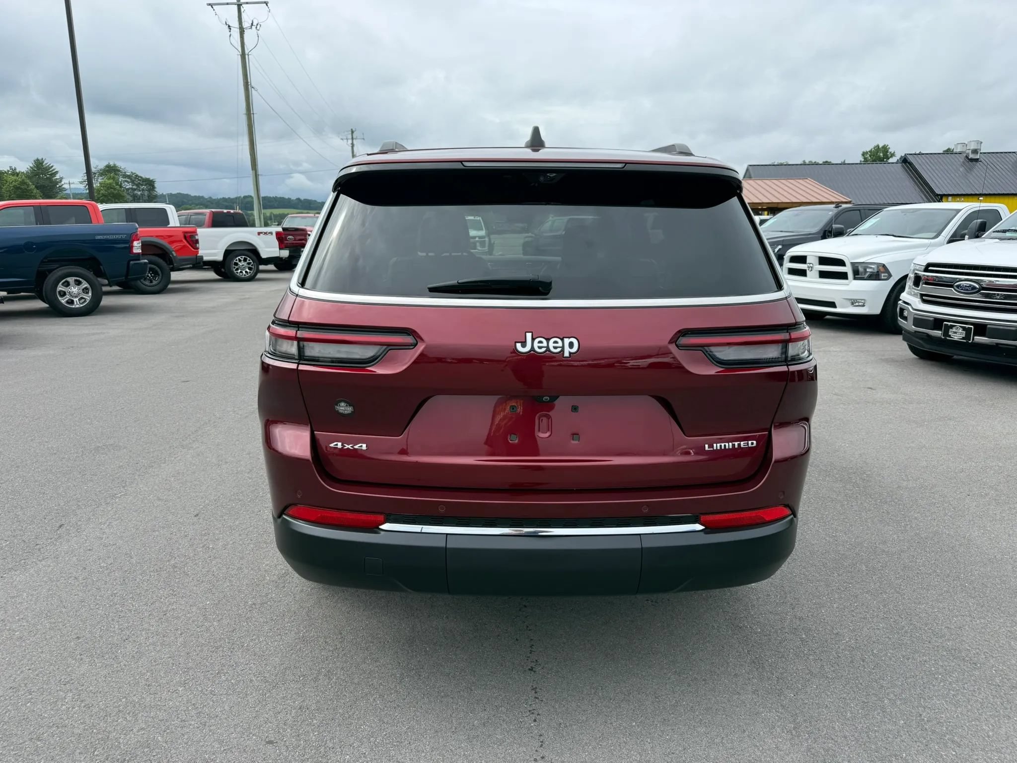 Used 2025 Jeep Grand Cherokee L Limited w/ Luxury Tech Group II AWD/4WD image 5