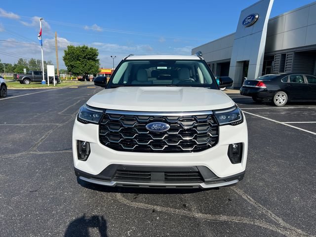 New 2026 Ford Explorer Platinum w/ LUX Leather Package AWD/4WD image 2