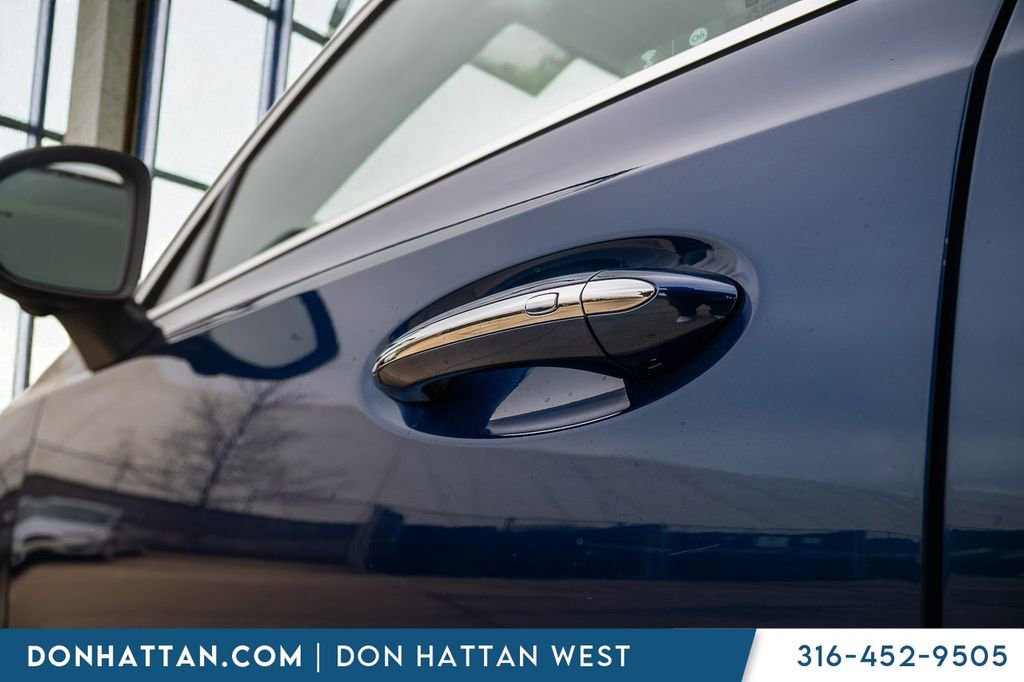 Used 2022 Buick Envision Essence w/ Technology Package I image 35