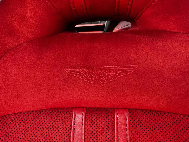 Used 2023 Aston Martin V8 Vantage Coupe image 23