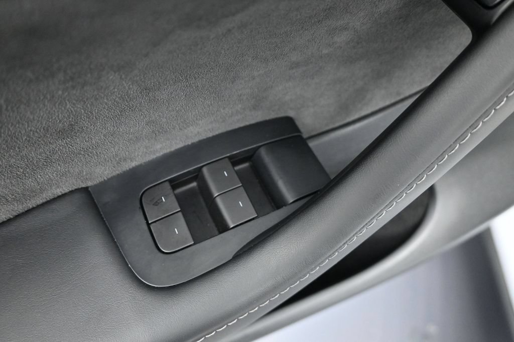 Used 2023 Tesla Model Y Long Range AWD/4WD image 10
