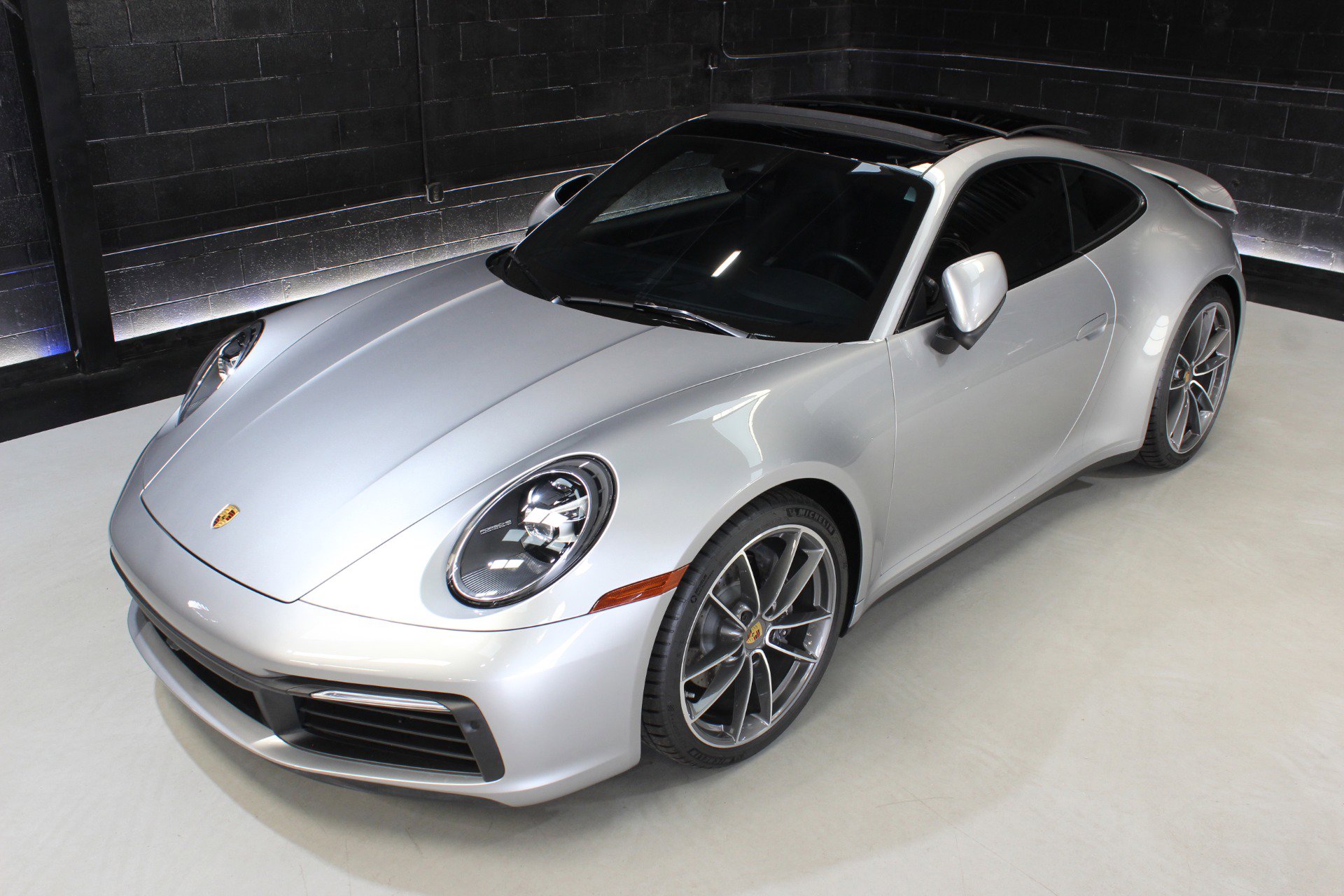 Used 2024 Porsche 911 Carrera 4 w/ Sport Package image 5