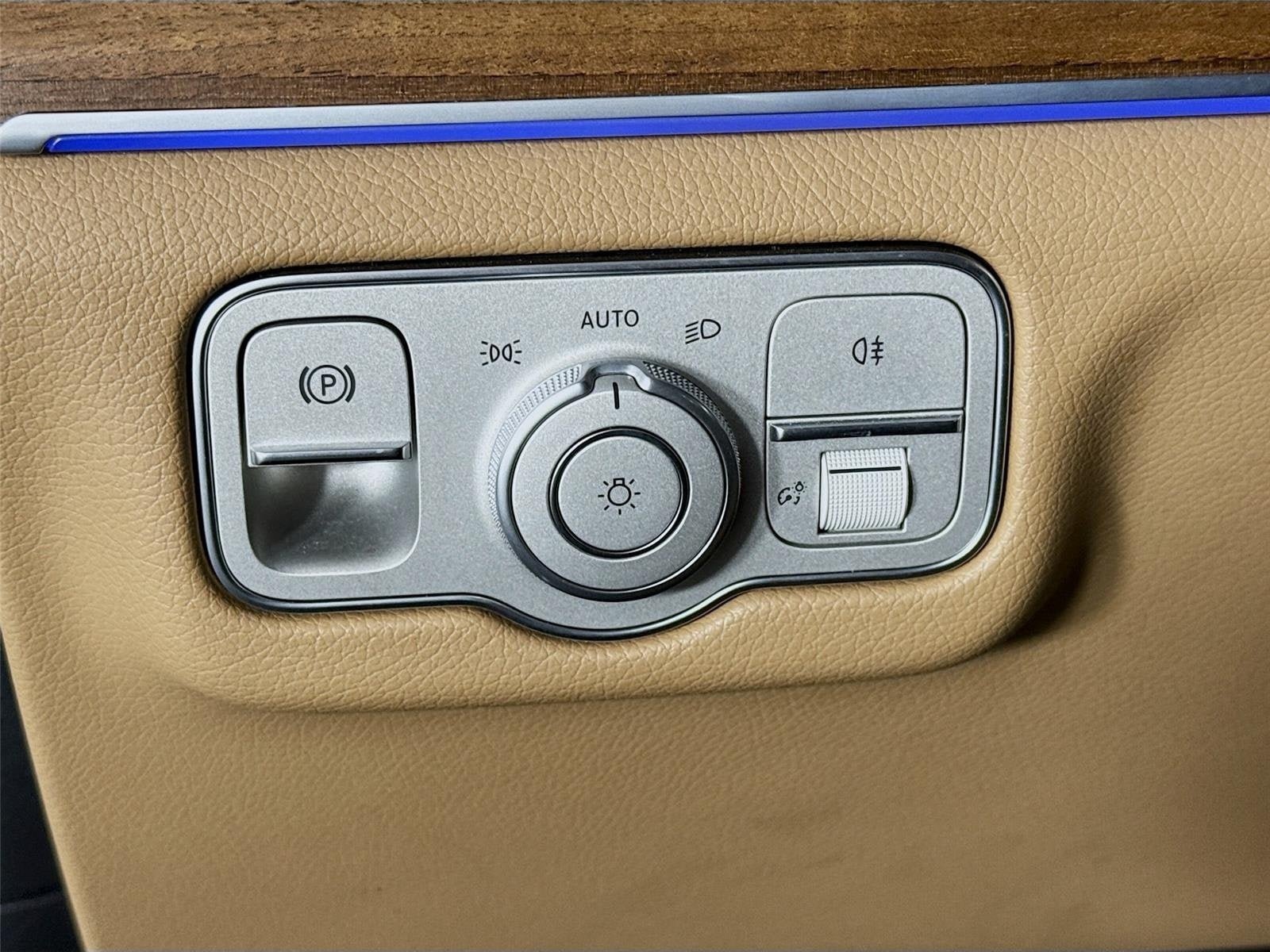 Used 2024 Mercedes-Benz GLS 580 4MATIC image 10