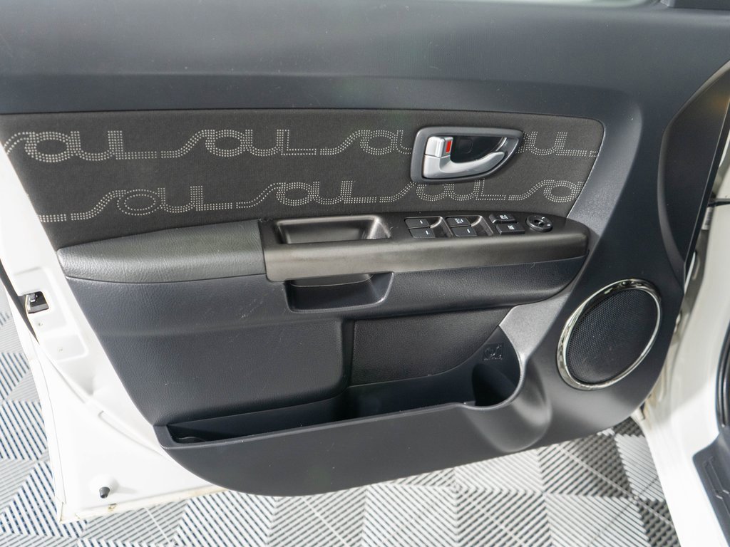 Used 2012 Kia Soul + image 21