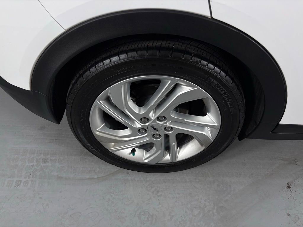 Used 2023 Chevrolet Bolt LT FWD image 13