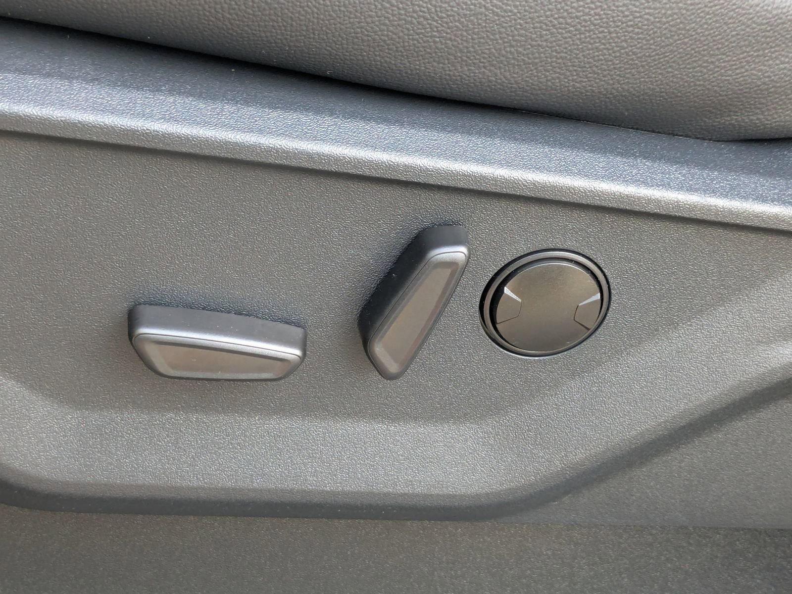 New 2025 Ford F350 Lariat w/ Lariat Ultimate Package image 21