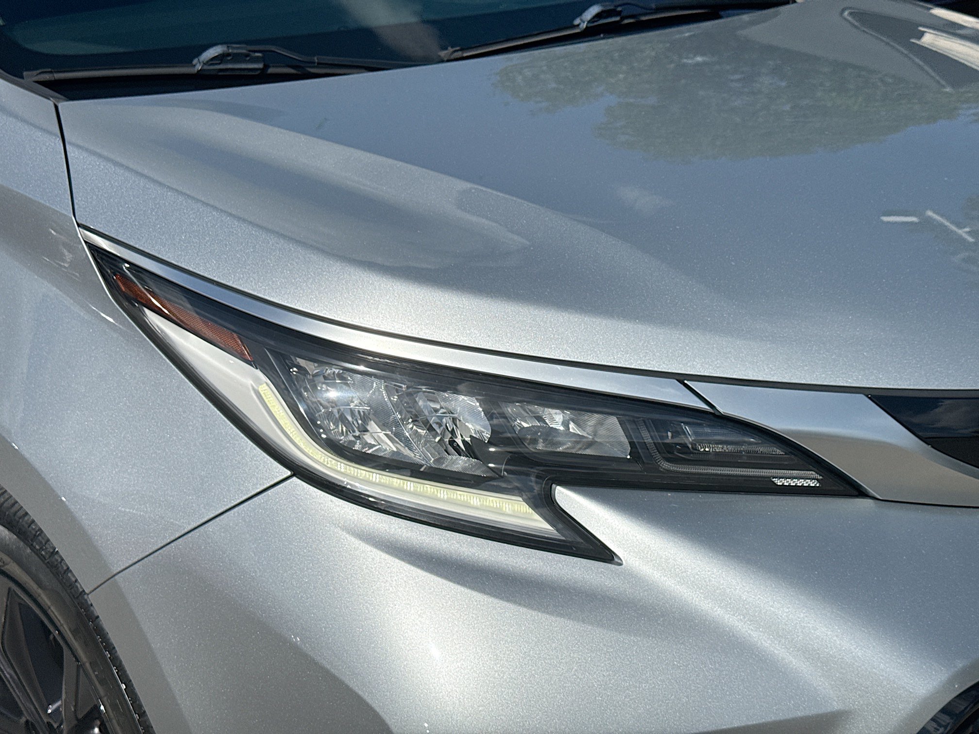 Used 2022 Toyota Sienna XSE FWD image 33