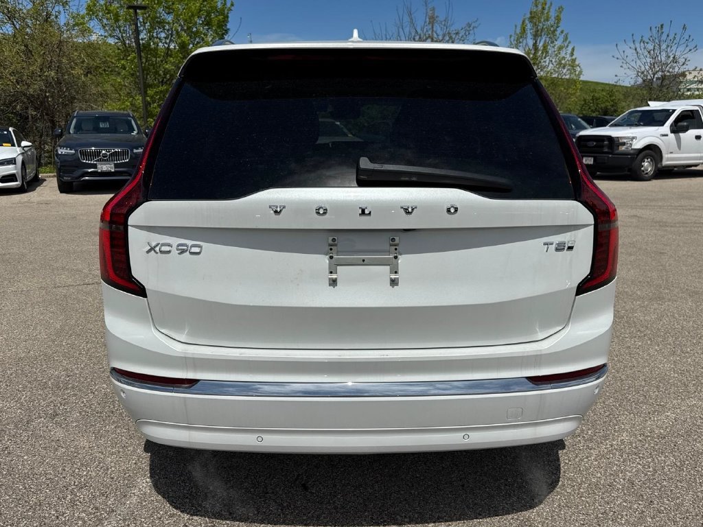 New 2026 Volvo XC90 T8 Plus w/ Protection Package AWD/4WD image 3