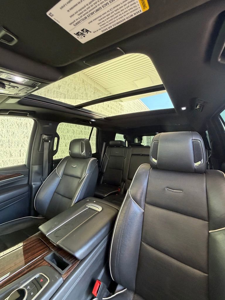Used 2021 Cadillac Escalade Premium Luxury w/ Driver Assist Tech Package AWD/4WD image 2