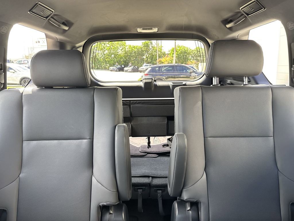Used 2023 Lexus GX 460 Premium image 19