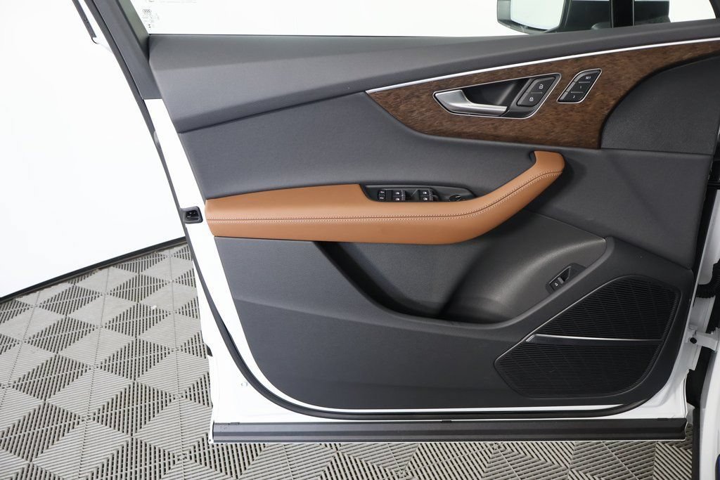 New 2026 Audi Q7 Premium Plus AWD/4WD image 7
