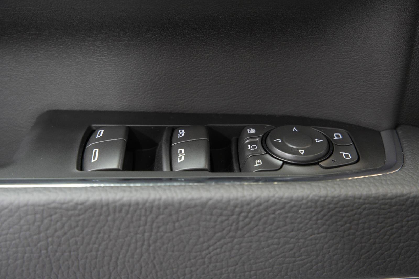 New 2025 GMC Sierra 2500 Denali w/ Denali Reserve Package image 30