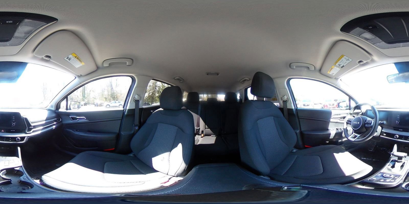 Used 2025 Kia Sportage LX image 41